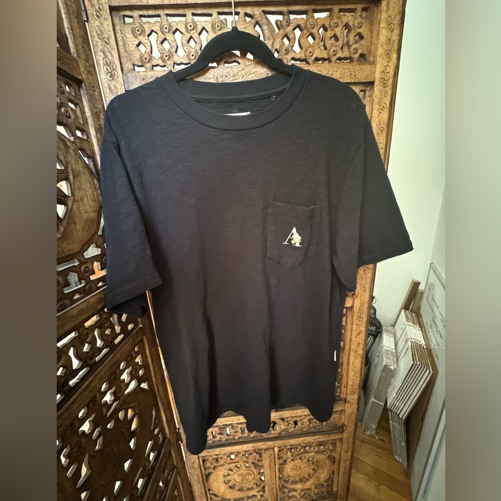 Aime Leon Dore Men's Floral A Embroidered T-Shirt with Slub Pocket size Medium